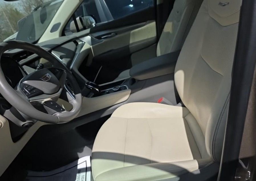 Used 2023 Cadillac XT5 Premium Luxury AWD/4WD image 7