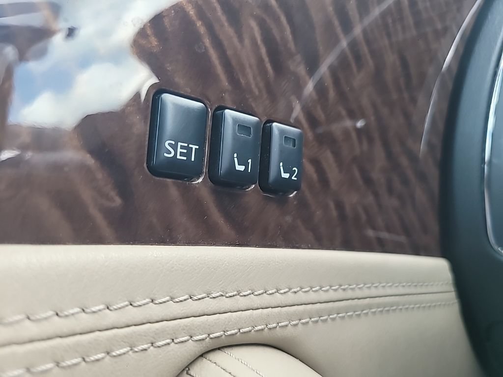 Used 2019 Nissan Armada Platinum w/ Captain's Chairs Package AWD/4WD image 18