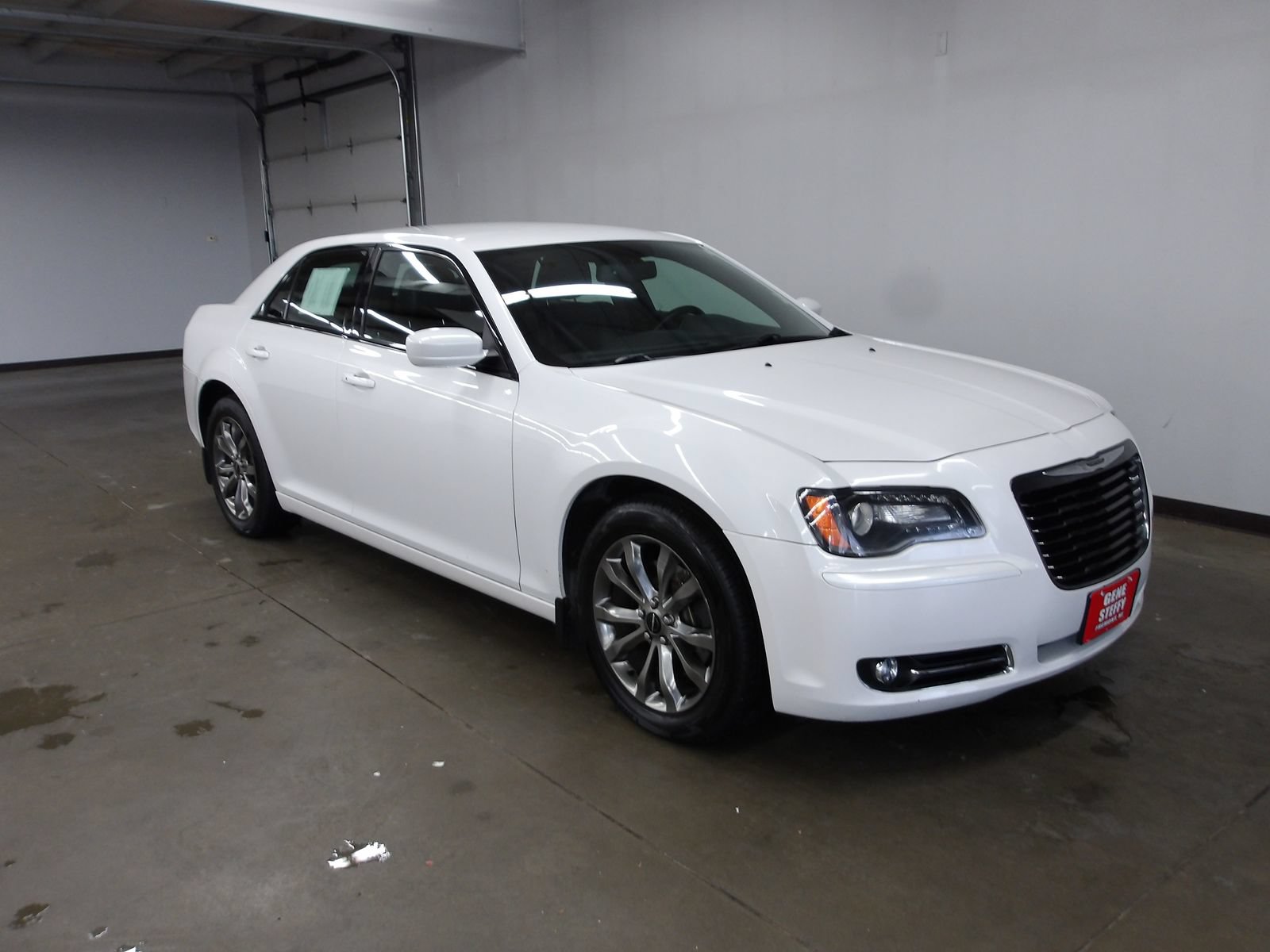 Used 2014 Chrysler 300 S AWD/4WD image 3