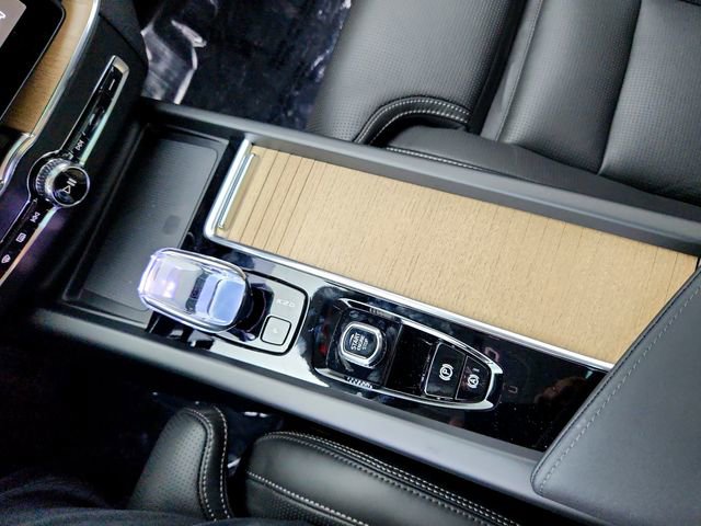 New 2026 Volvo XC60 B5 Ultra w/ Protection Package Premier image 25