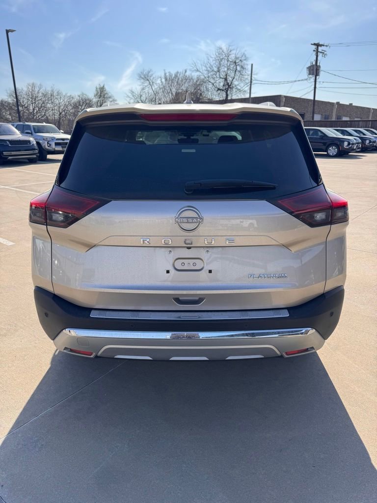 Used 2023 Nissan Rogue Platinum w/ Platinum Premium Package image 7