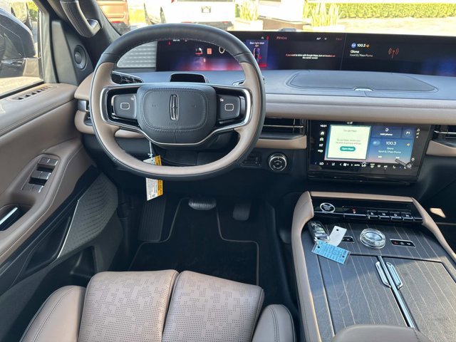 New 2025 Lincoln Navigator L Black Label image 26