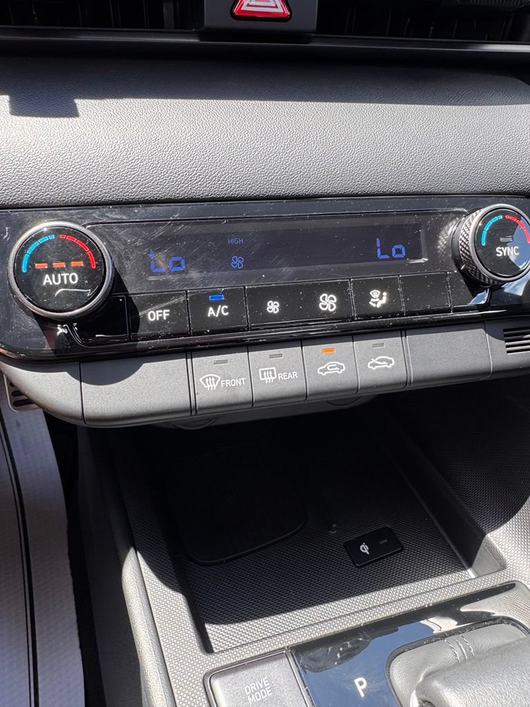 Used 2026 Hyundai Elantra Sport FWD image 19