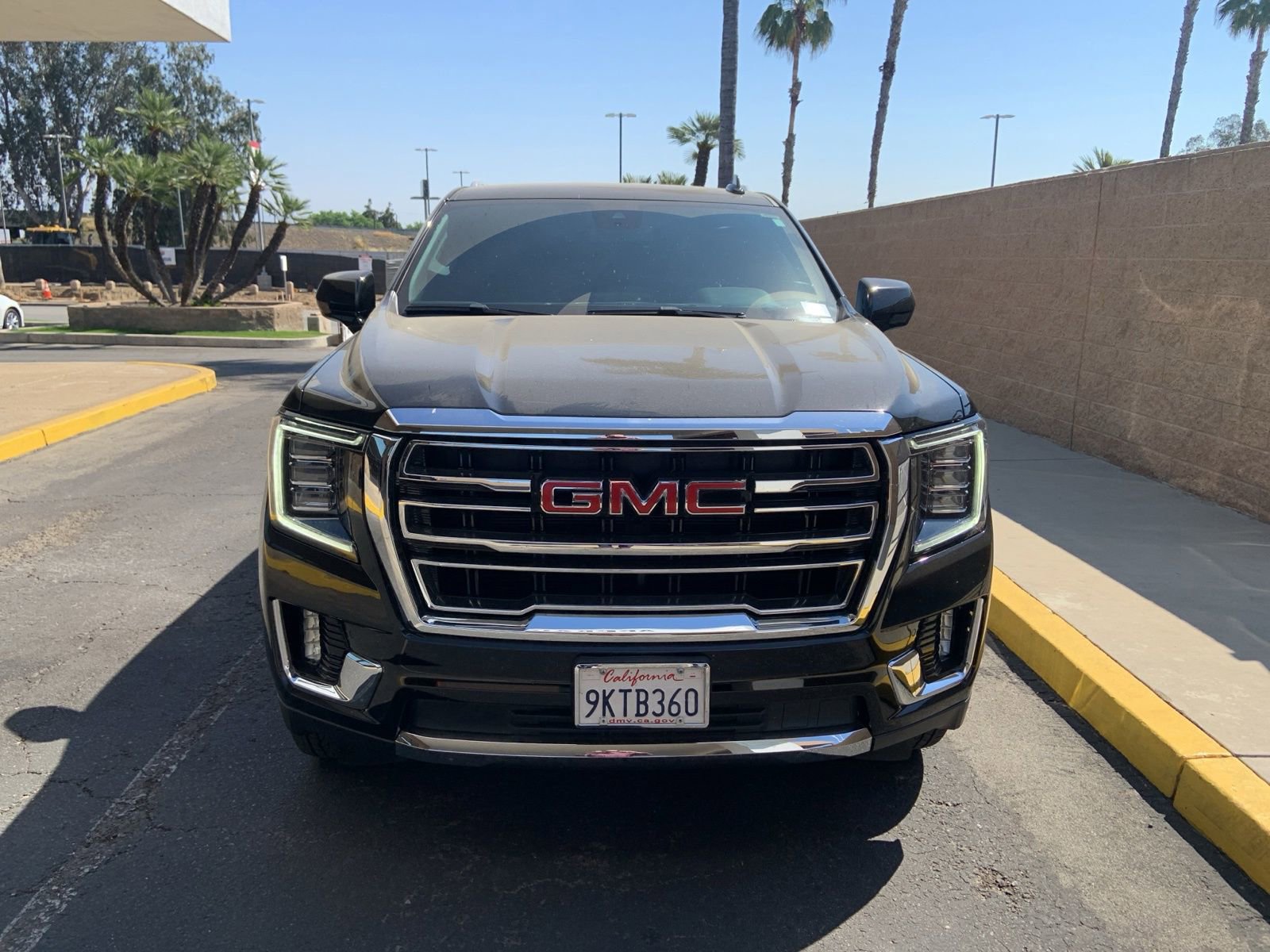 Used 2023 GMC Yukon XL SLT RWD image 3