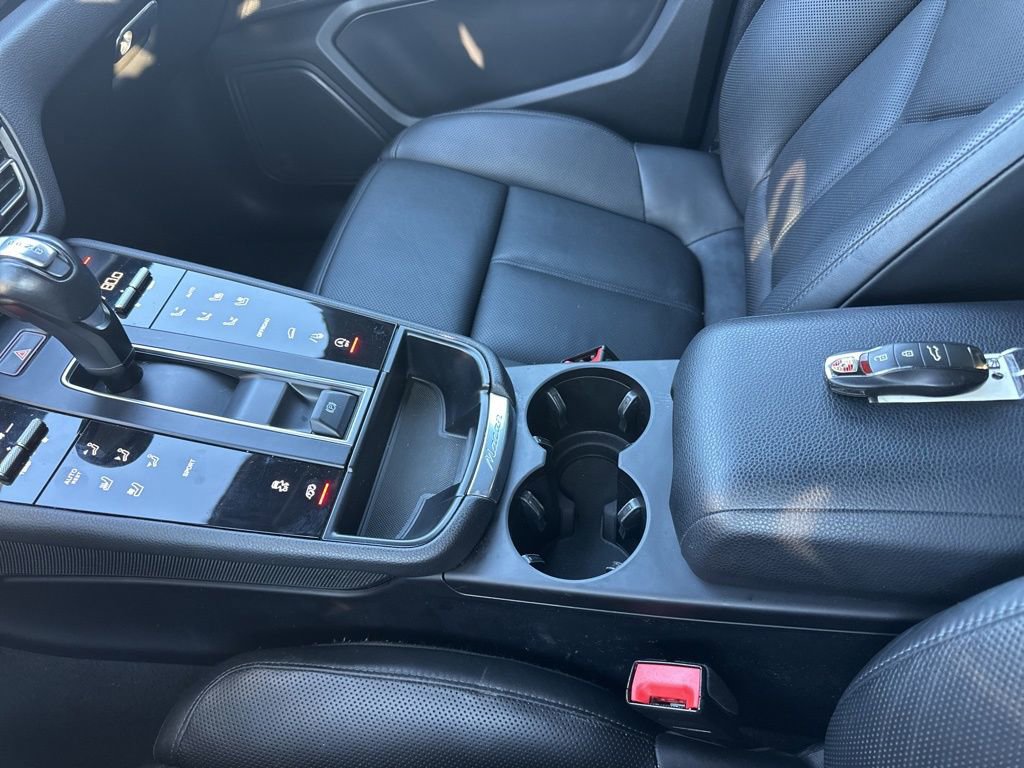 Used 2023 Porsche Macan Base image 26