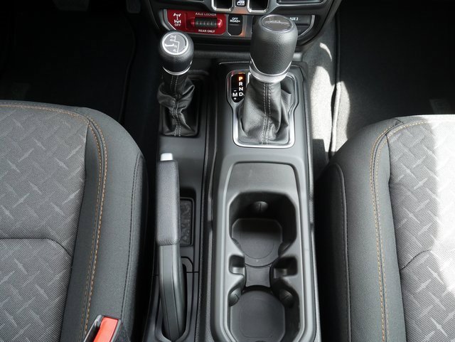 New 2025 Jeep Gladiator Mojave w/ Safety Group image 18