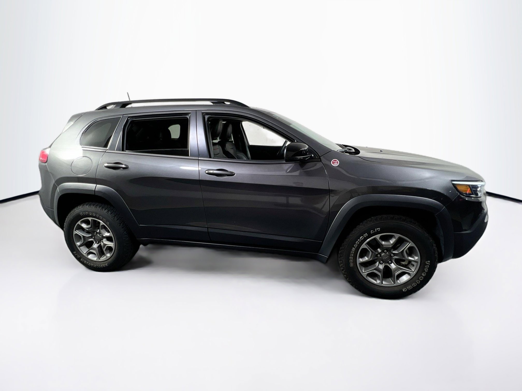 Used 2022 Jeep Cherokee Trailhawk w/ Premium Leather Package image 4