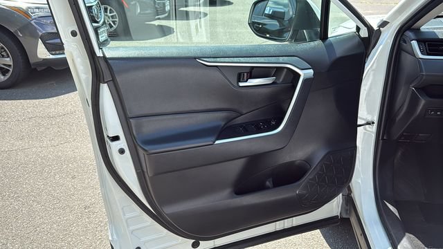 Certified 2025 Toyota RAV4 XLE AWD/4WD image 9