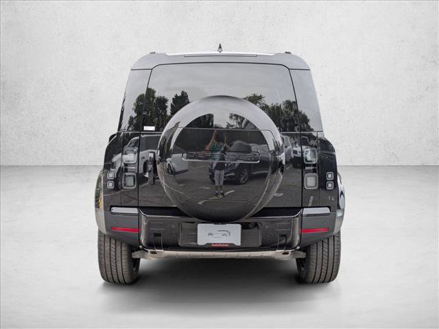 New 2026 Land Rover Defender 110 S image 8