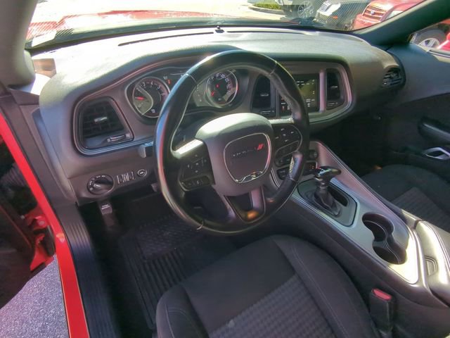 Used 2023 Dodge Challenger SXT image 30