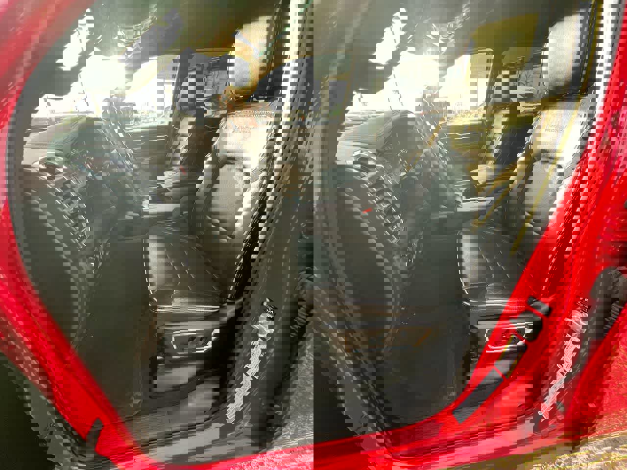 Used 2024 RAM 1500 Laramie image 11