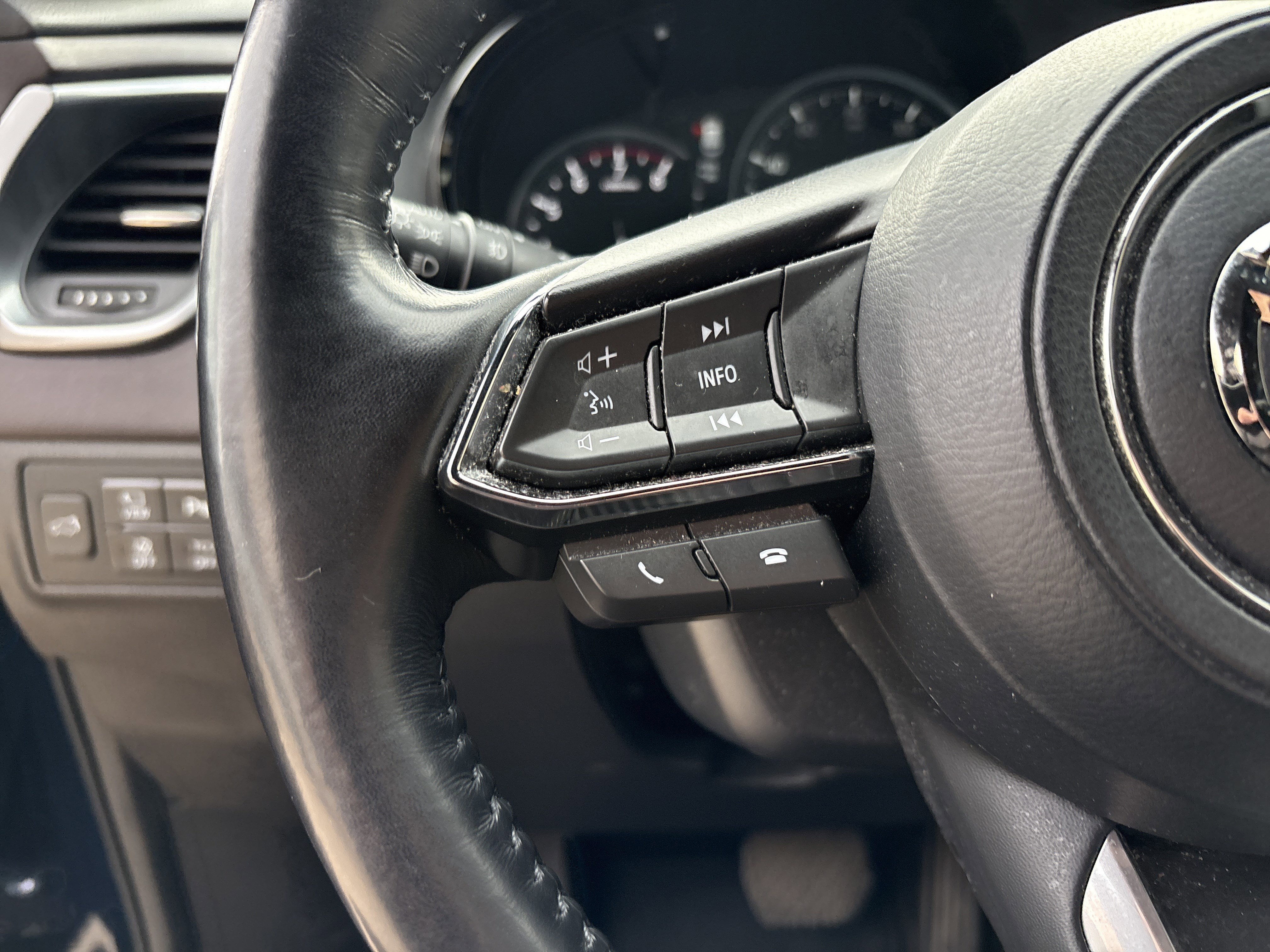 Used 2019 MAZDA CX-9 Grand Touring image 18