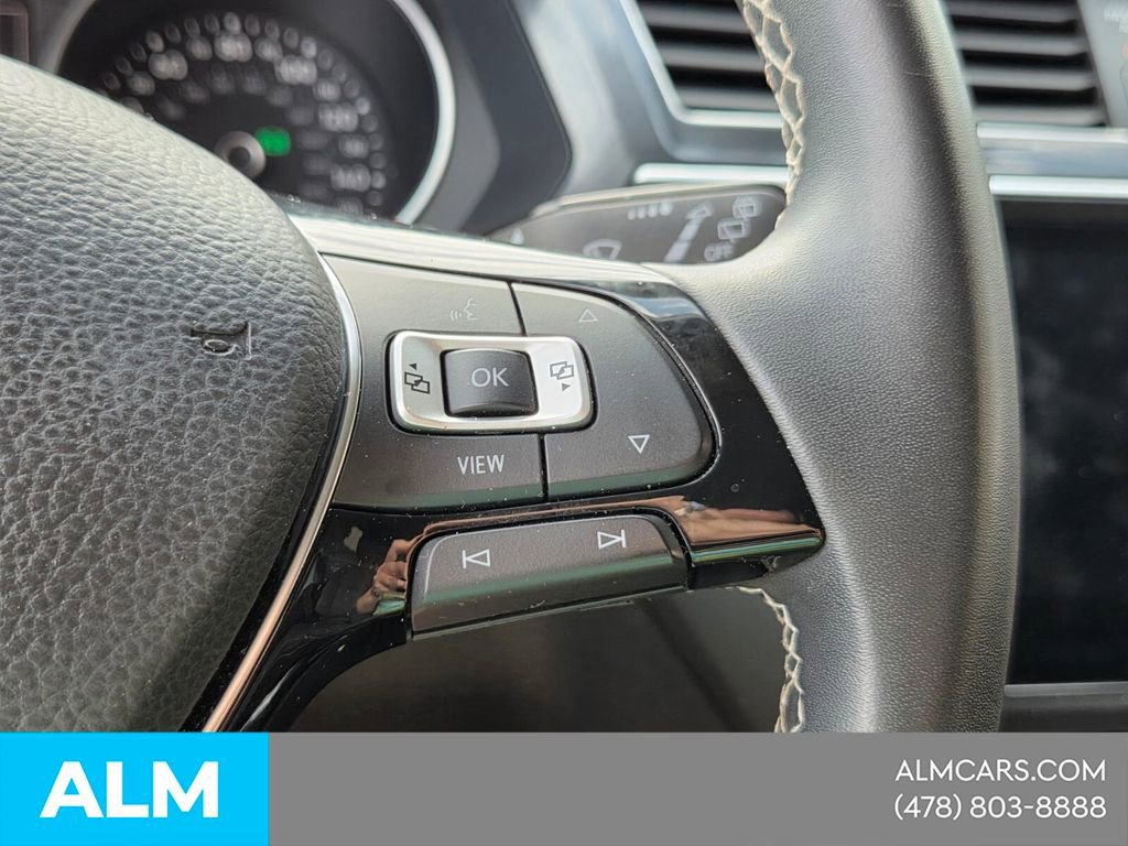 Used 2021 Volkswagen Tiguan SE image 22