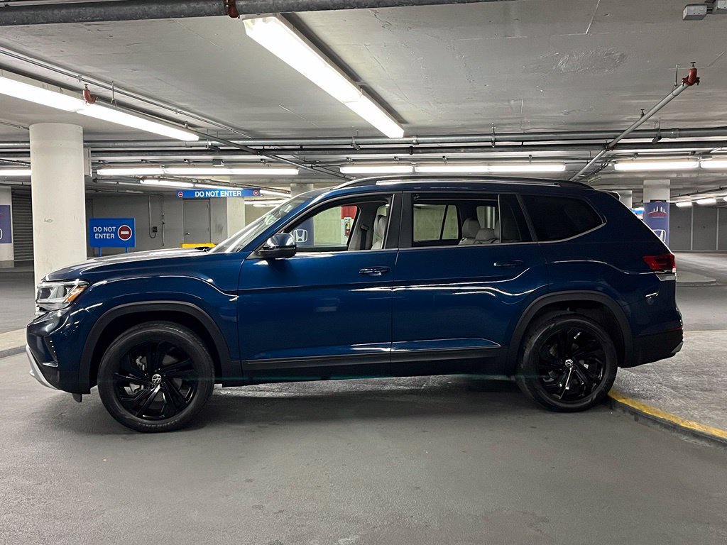 Used 2023 Volkswagen Atlas SE w/ Black Wheel Package AWD/4WD image 35