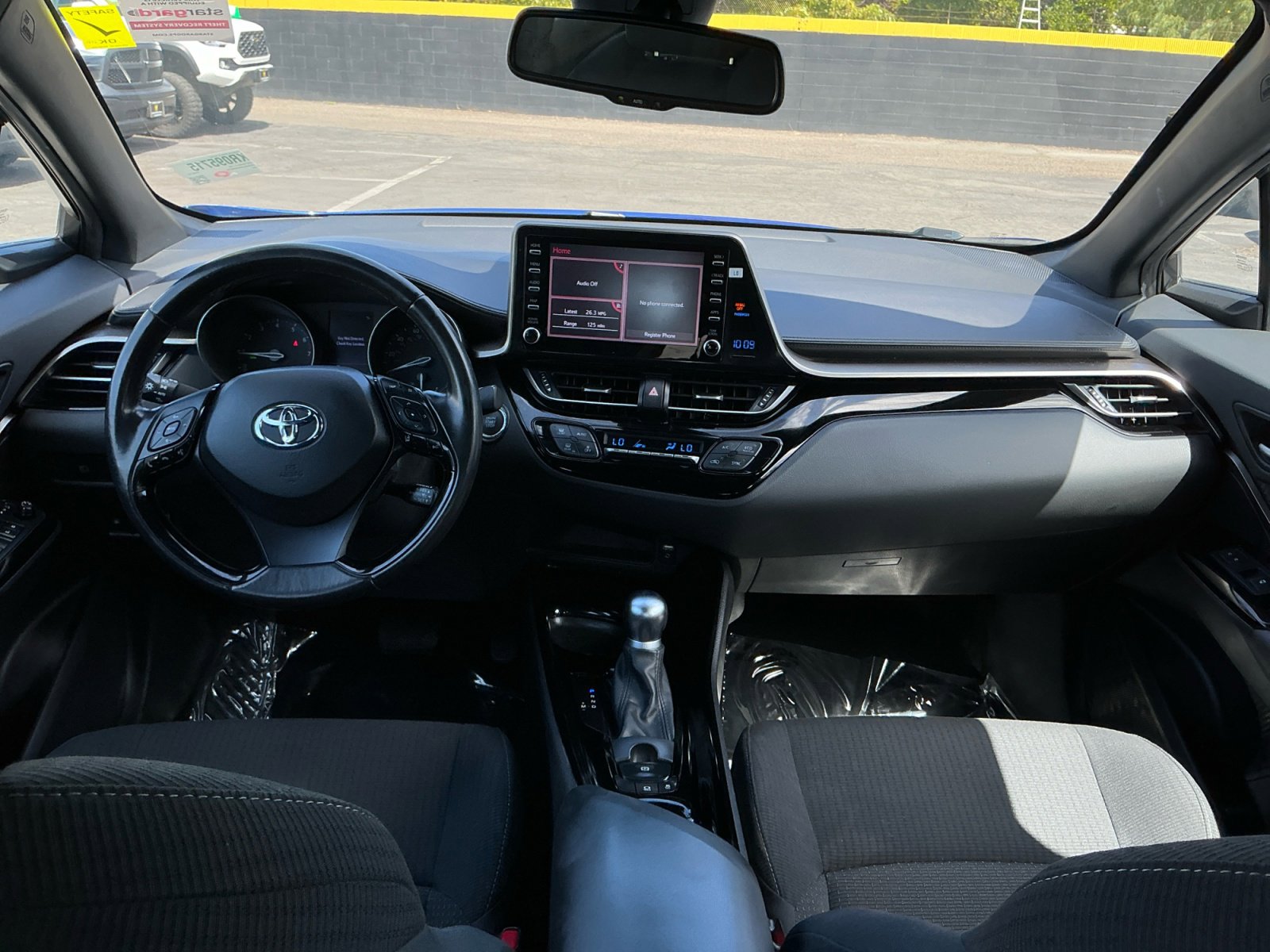 Used 2019 Toyota C-HR XLE FWD image 7