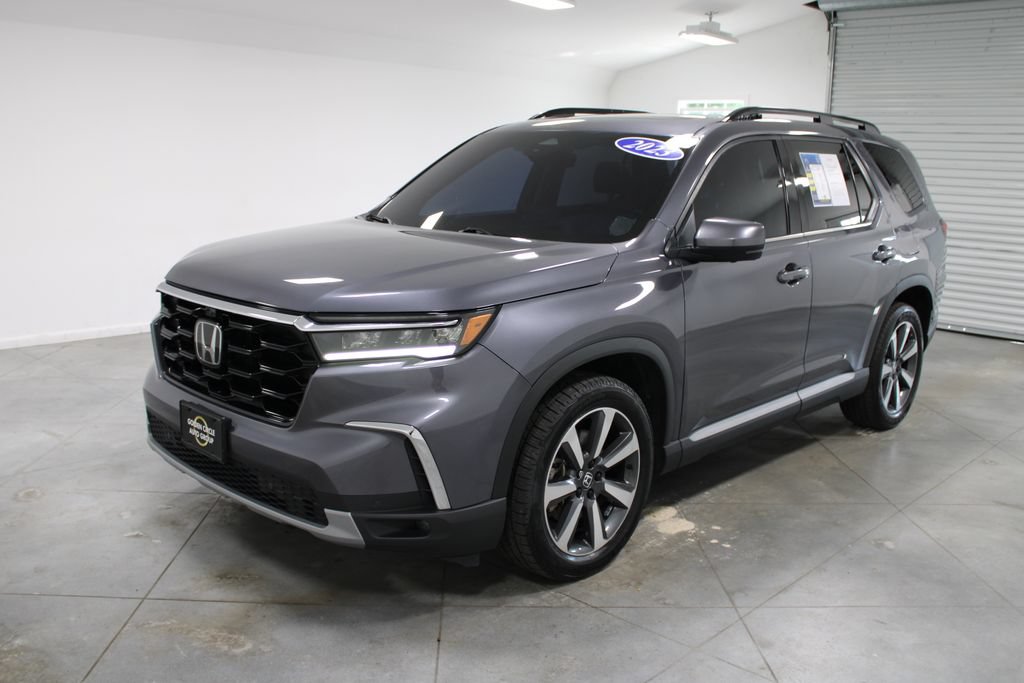 Used 2023 Honda Pilot Elite image 3