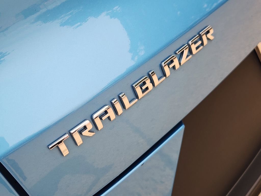 Used 2025 Chevrolet TrailBlazer ACTIV FWD image 8