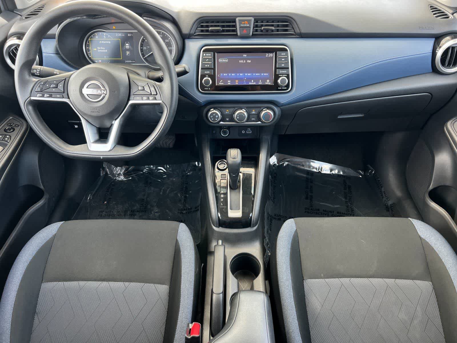 Used 2025 Nissan Versa SV image 4