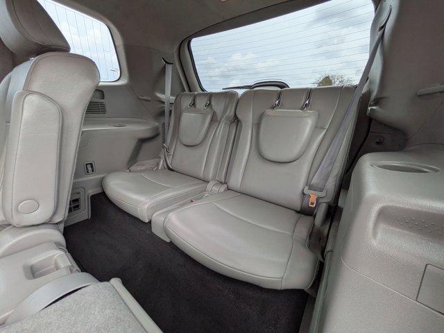 Used 2012 Toyota Highlander SE w/ Tow Pkg image 19