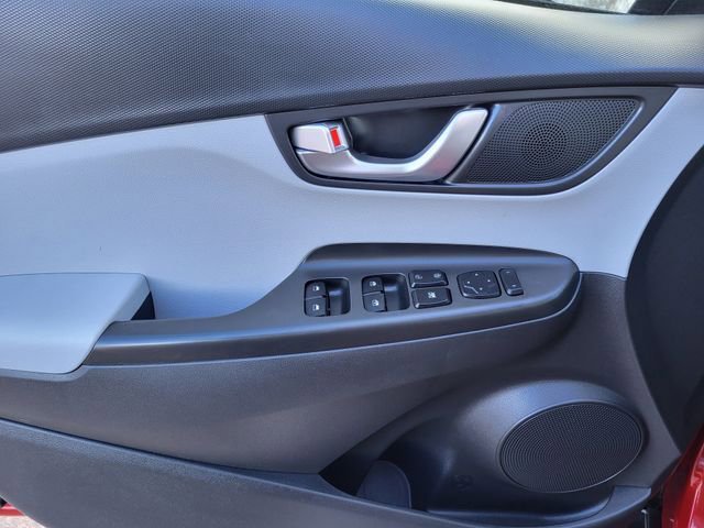 Used 2023 Hyundai Kona SE w/ Cargo Package image 13