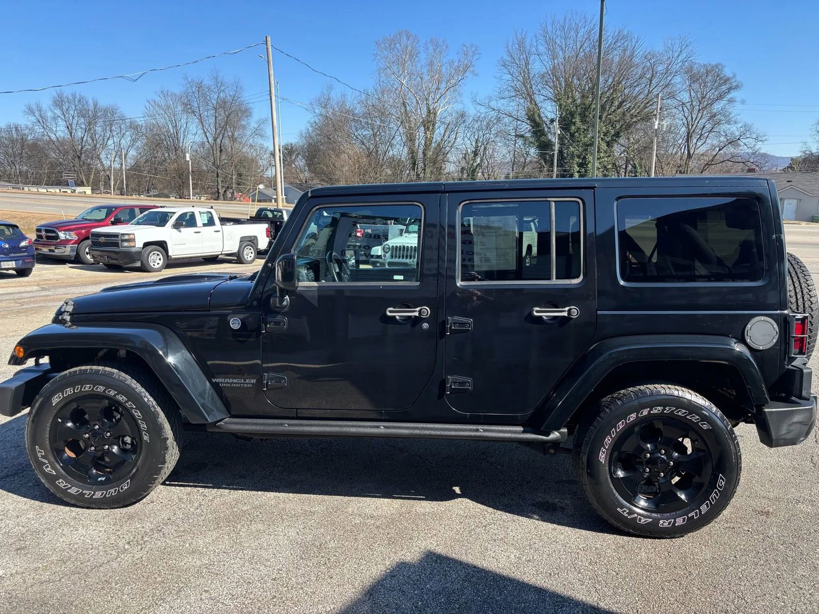 Used 2015 Jeep Wrangler Unlimited Sahara image 8