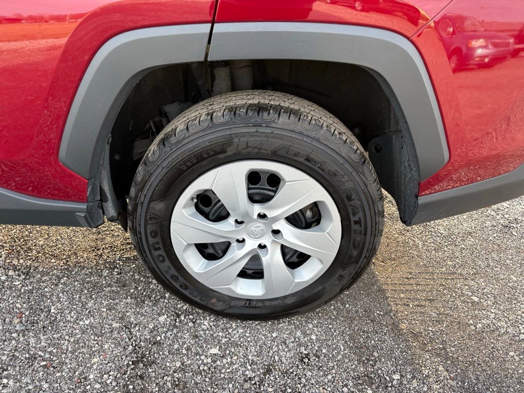 Used 2024 Toyota RAV4 LE image 20