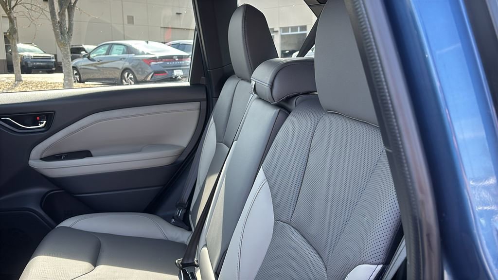 Used 2025 Subaru Forester Limited image 29