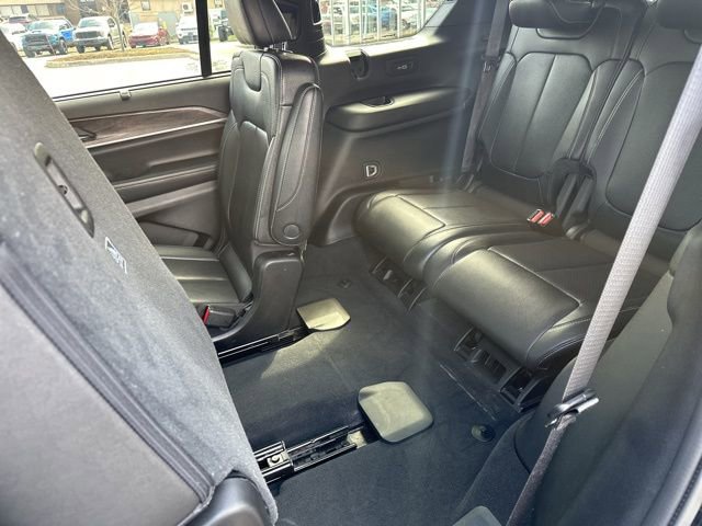 Certified 2024 Jeep Grand Cherokee L Limited w/ Luxury Tech Group II image 22