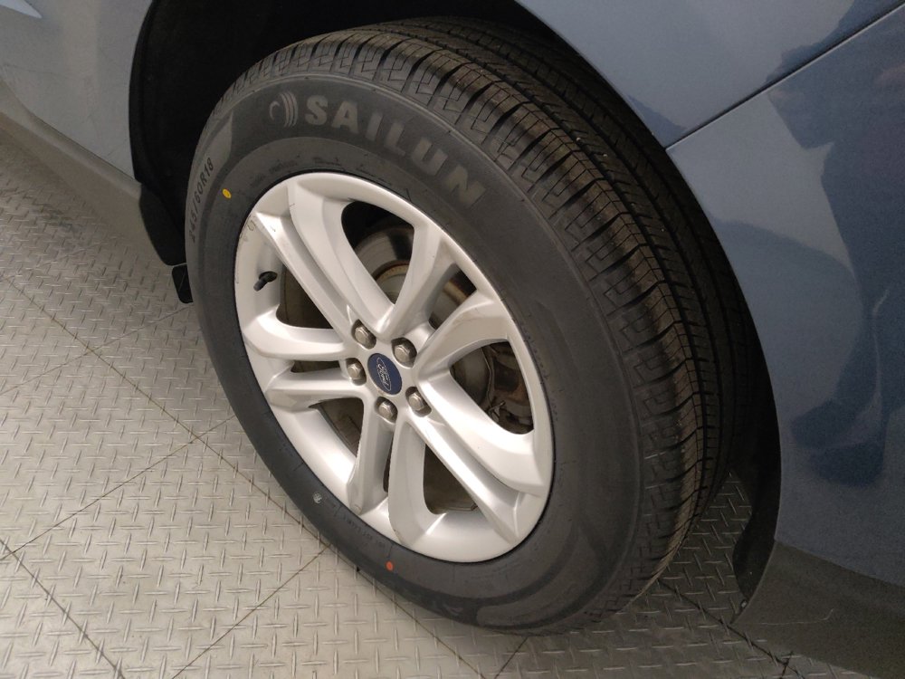 Used 2019 Ford Edge SEL image 31