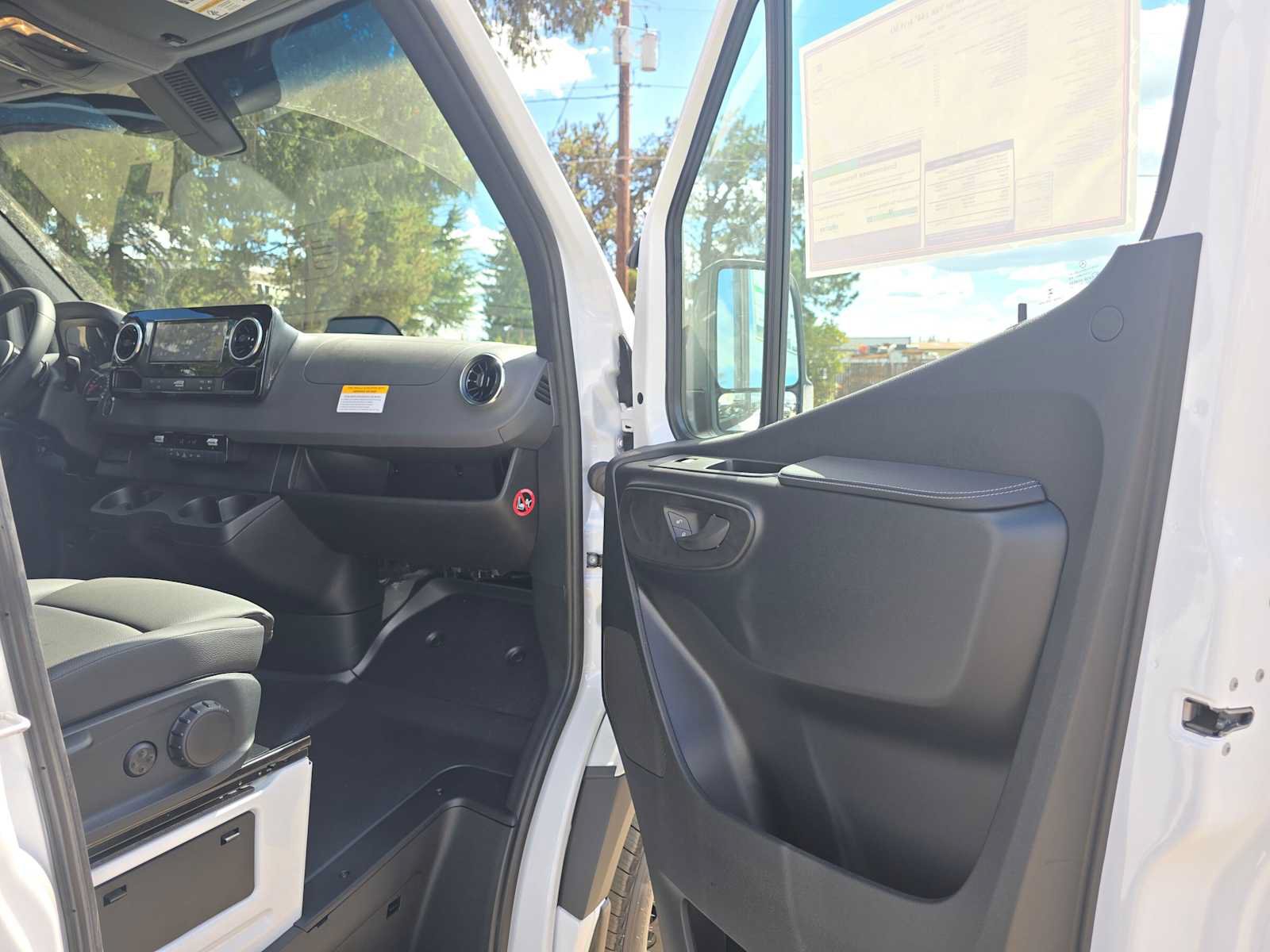 New 2026 Mercedes-Benz Sprinter 2500 image 10
