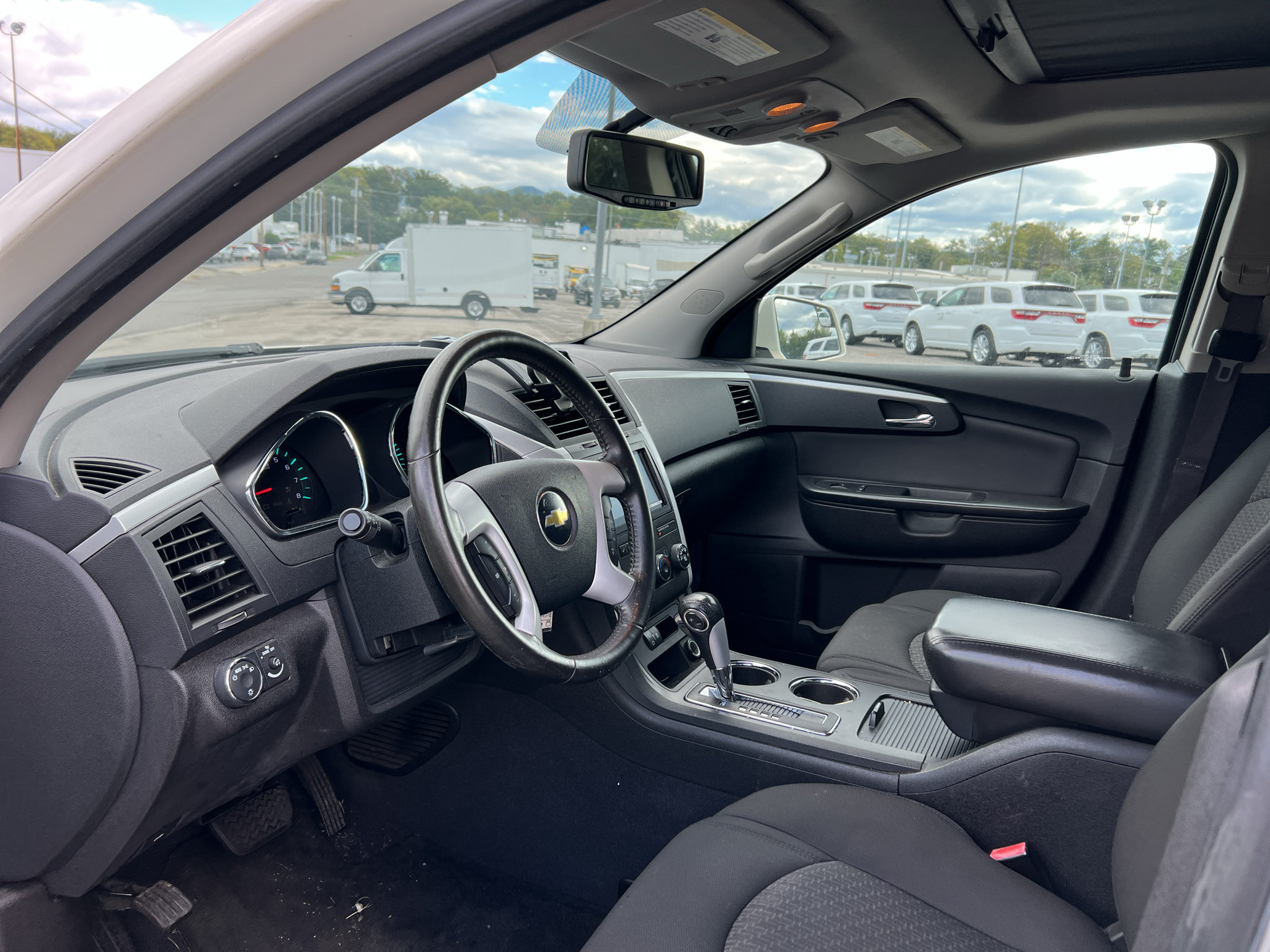 Used 2011 Chevrolet Traverse LT w/ Personal Connectivity Package AWD/4WD image 13