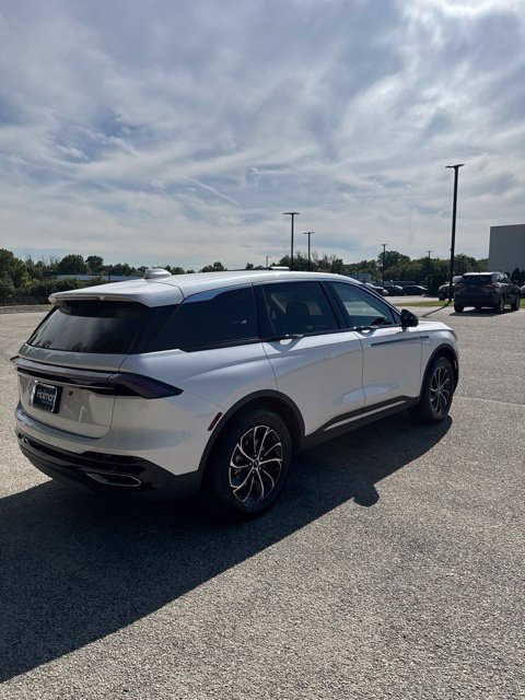 New 2026 Lincoln Nautilus Premier AWD/4WD image 5