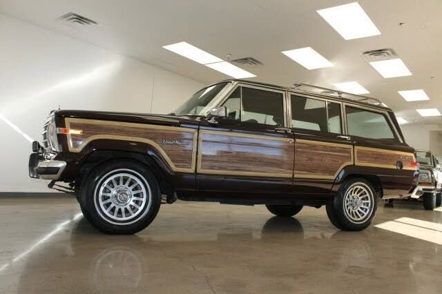 Used 1989 Jeep Grand Wagoneer image 12
