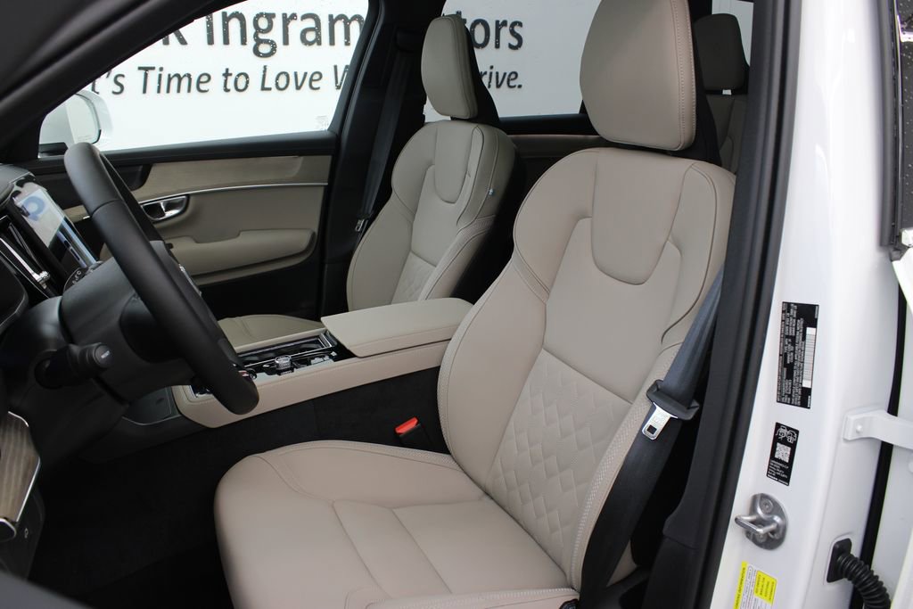 New 2026 Volvo XC90 B6 Plus w/ Protection Package AWD/4WD image 15