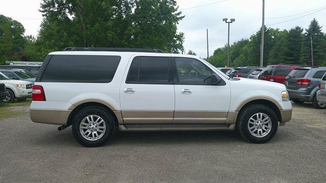 Used 2011 Ford Expedition EL XLT w/ 202A Rapid Spec Order Code AWD/4WD image 3
