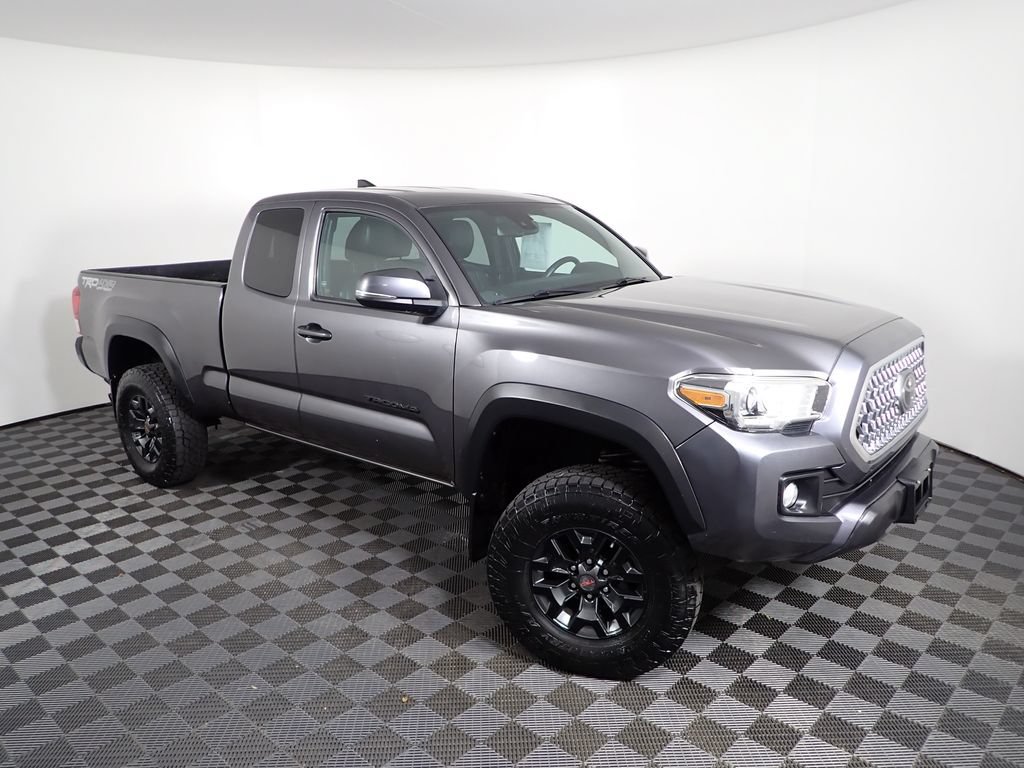 Used 2019 Toyota Tacoma TRD Off-Road AWD/4WD image 8