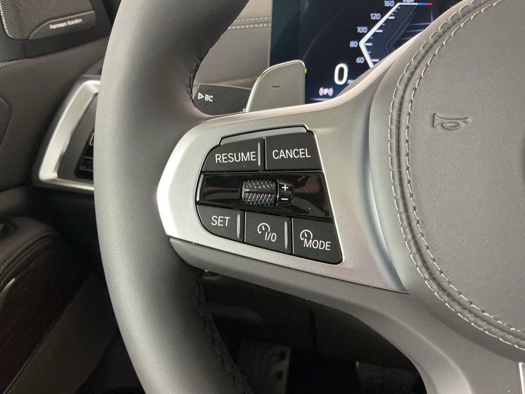 Used 2026 BMW X7 xDrive40i w/ M Sport Package image 18