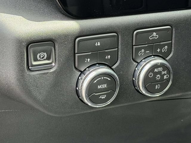 New 2026 GMC Sierra 2500 SLE w/ Preferred Package AWD/4WD image 18