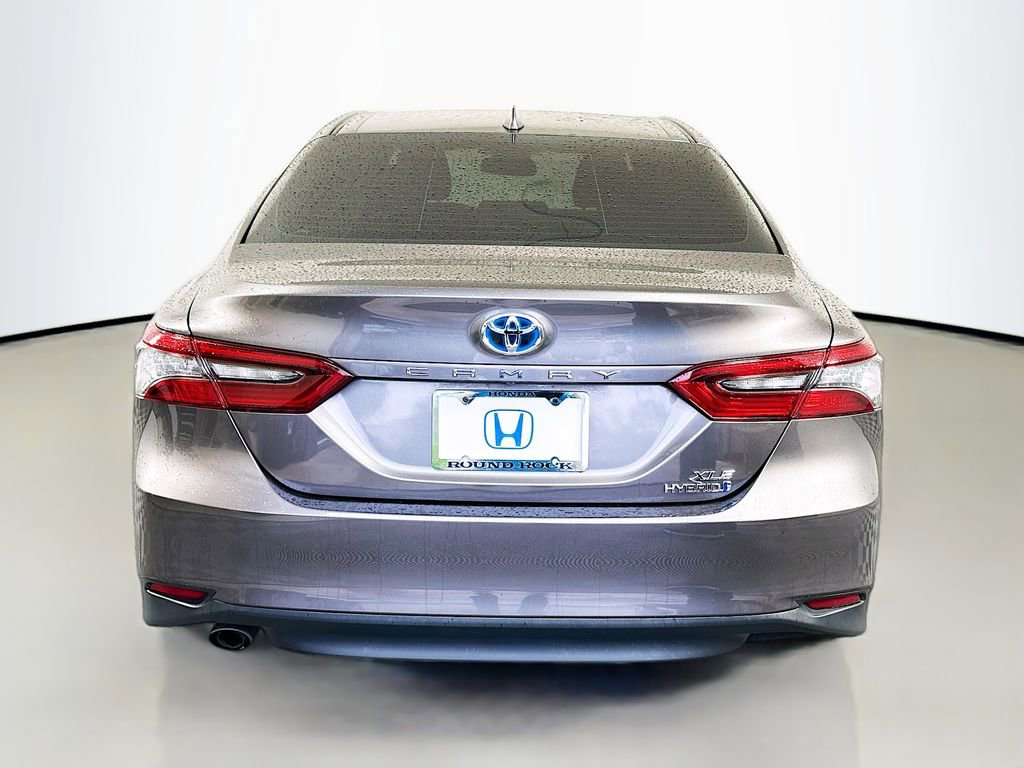 Used 2021 Toyota Camry XLE FWD image 6