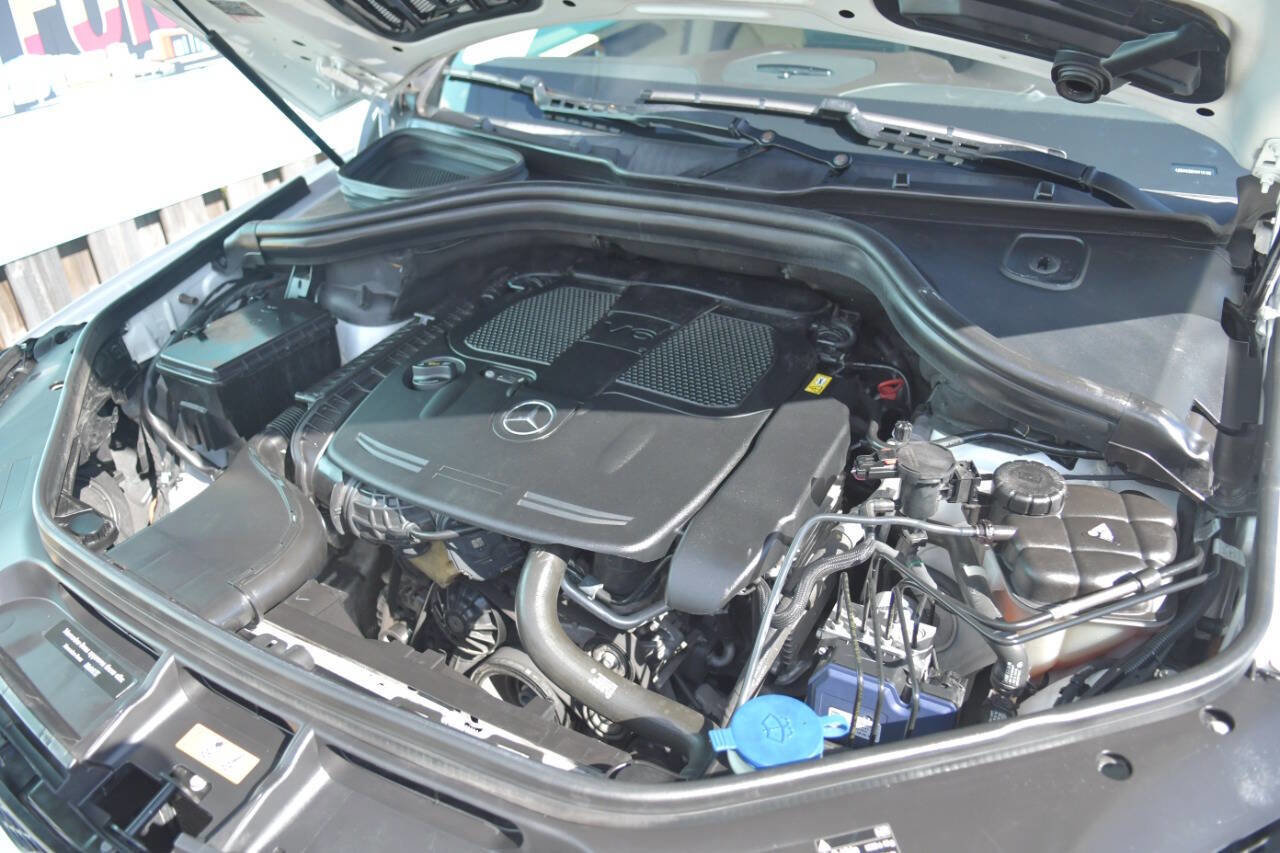 Used 2017 Mercedes-Benz GLE 350 w/ Premium 1 Package image 22