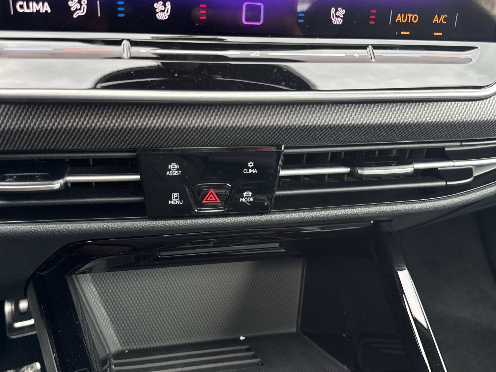New 2026 Volkswagen GTI SE image 23