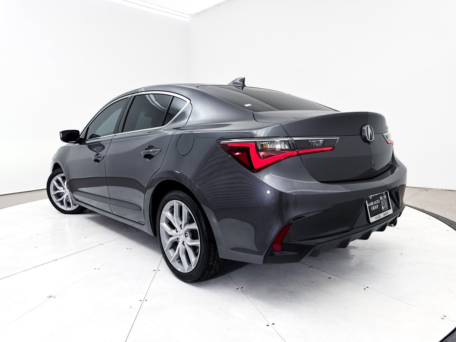 Used 2020 Acura ILX FWD image 2