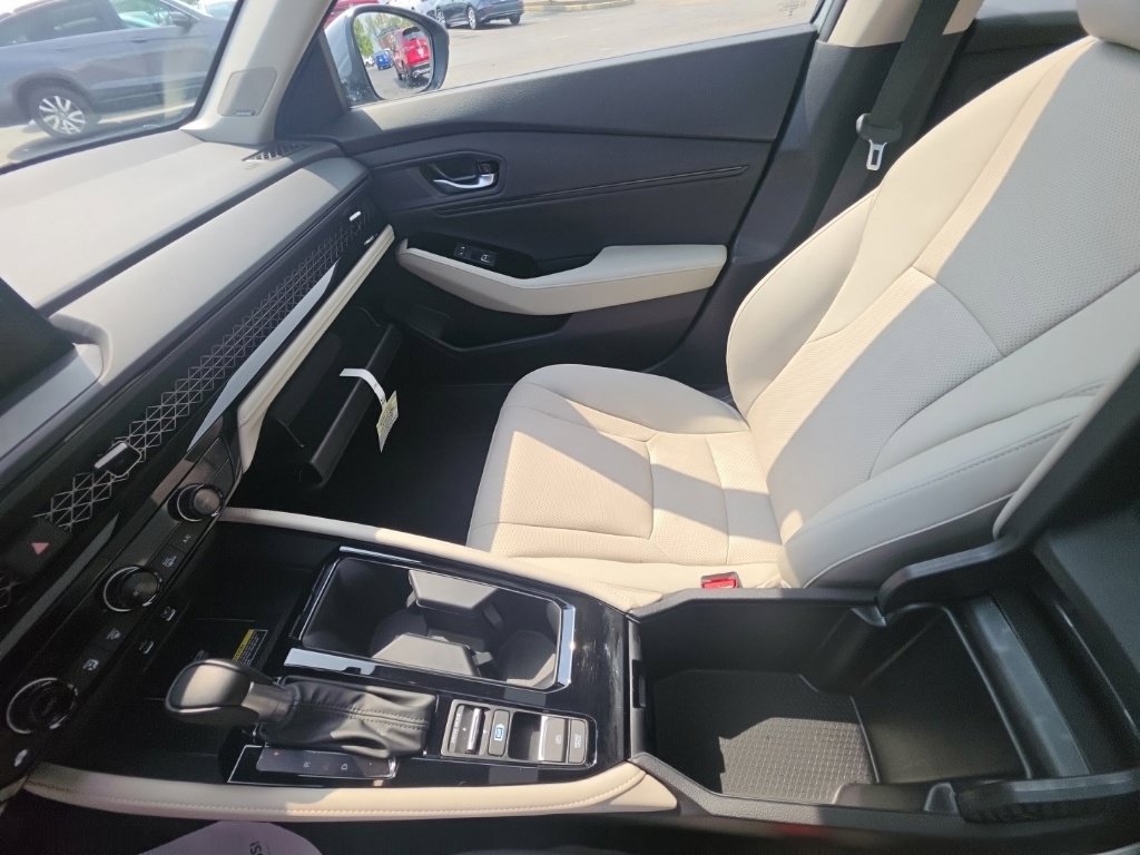 Used 2025 Honda Accord Touring image 24