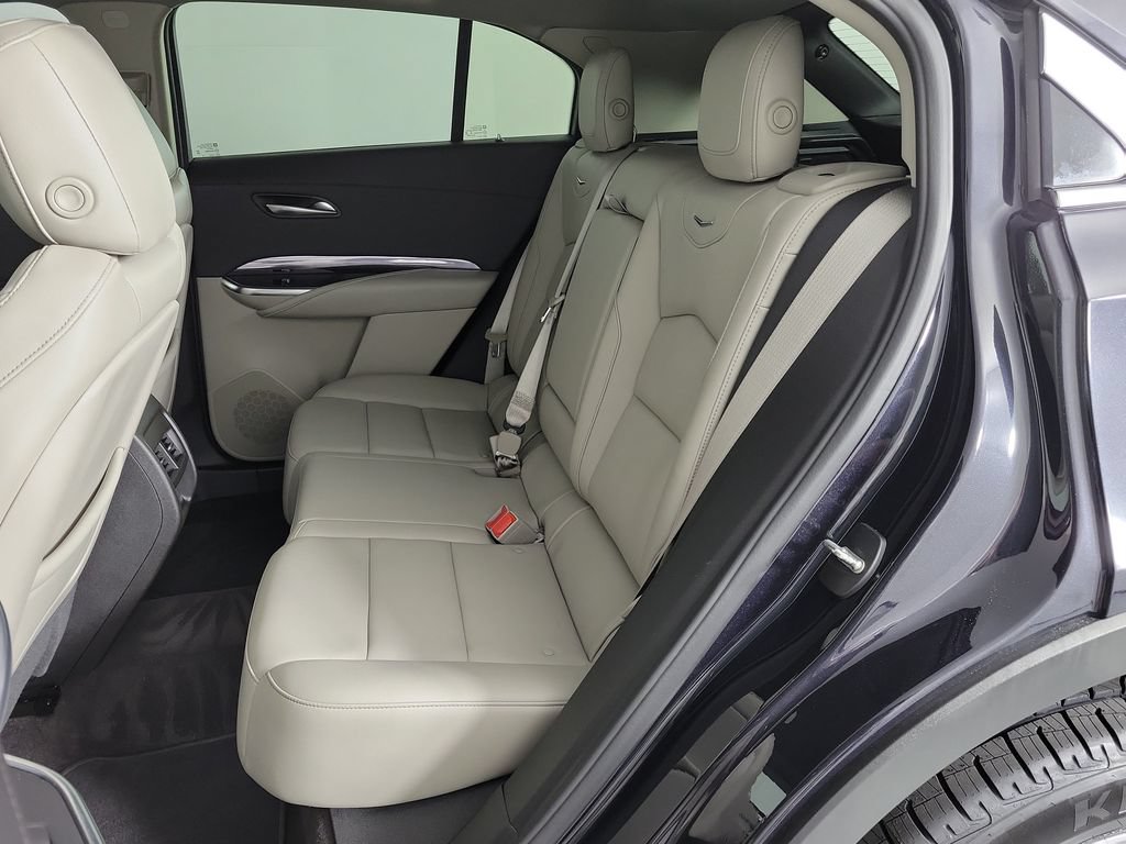 Certified 2023 Cadillac XT4 Luxury FWD image 11