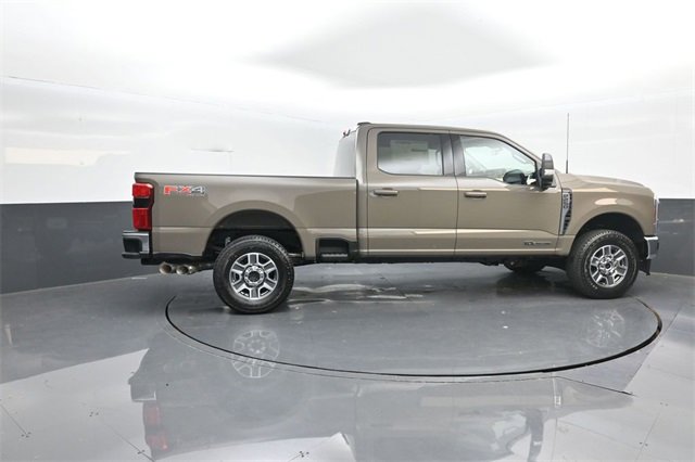 New 2026 Ford F250 Lariat w/ FX4 Off-Road Package image 8