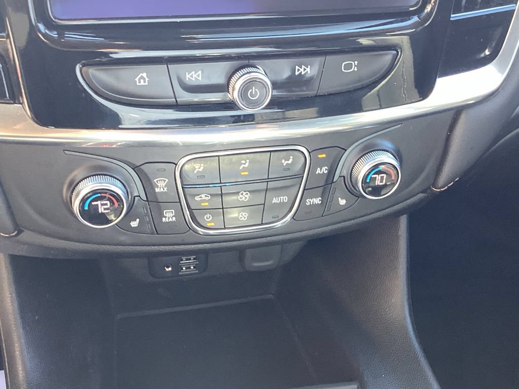 Used 2021 Chevrolet Traverse RS AWD/4WD image 27