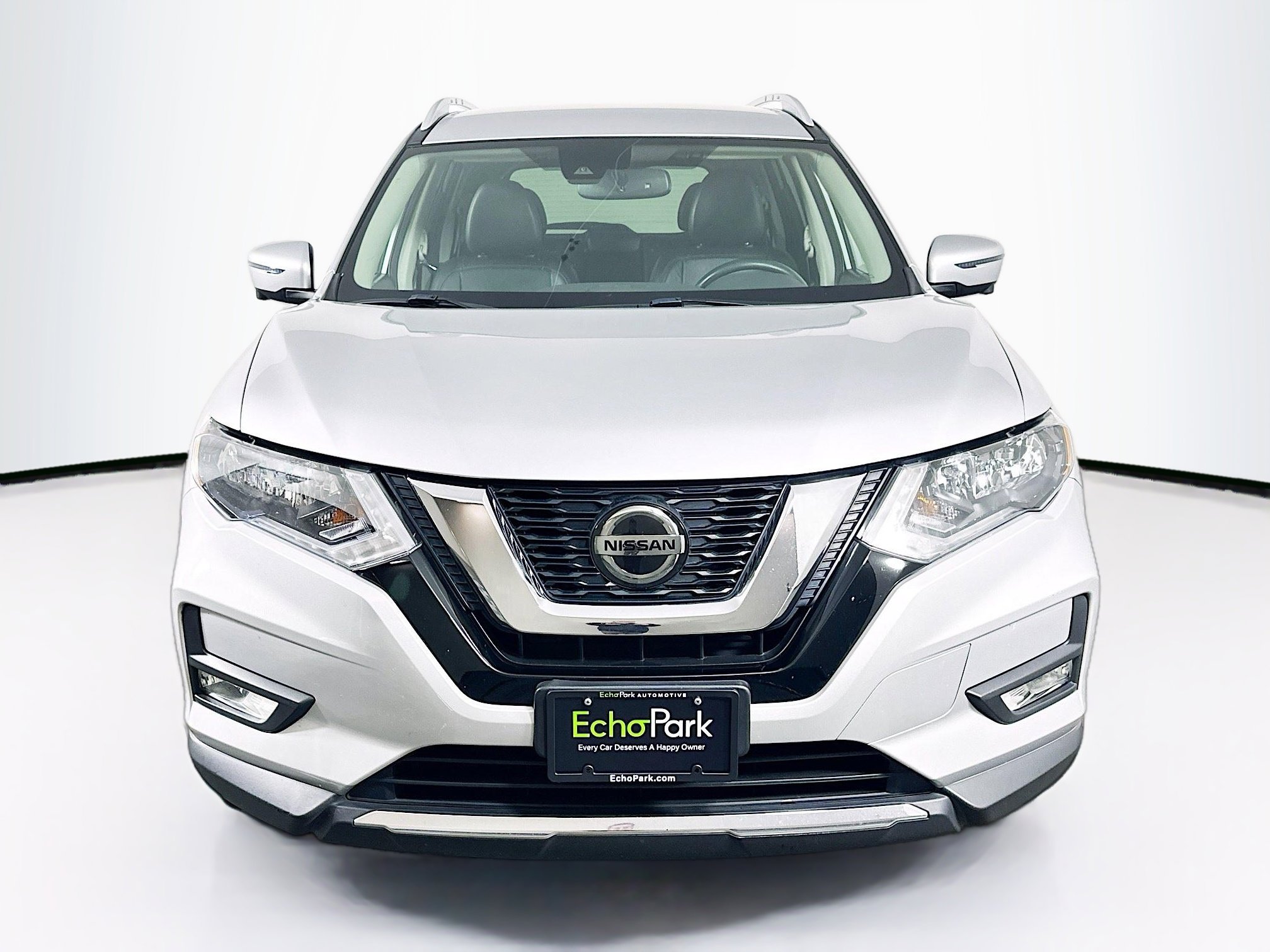 Used 2019 Nissan Rogue SL image 2