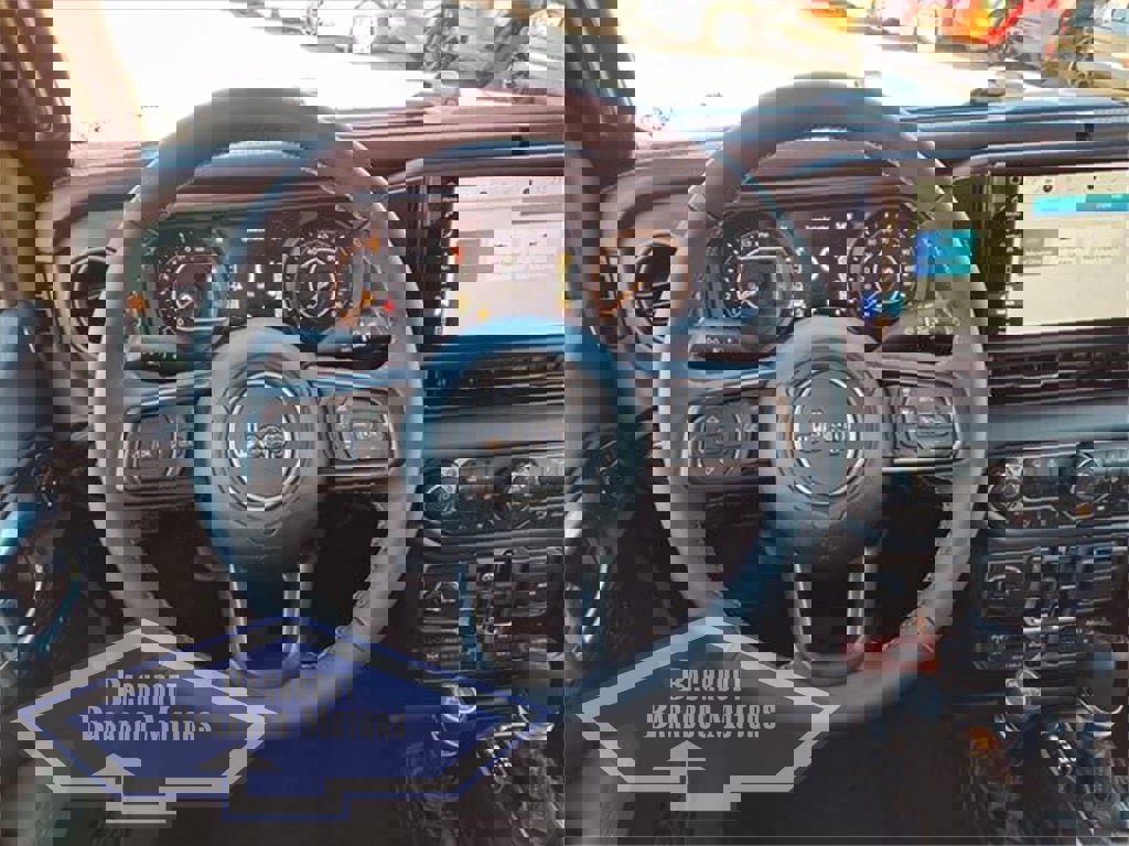 New 2026 Jeep Gladiator Mojave w/ Safety Group image 18