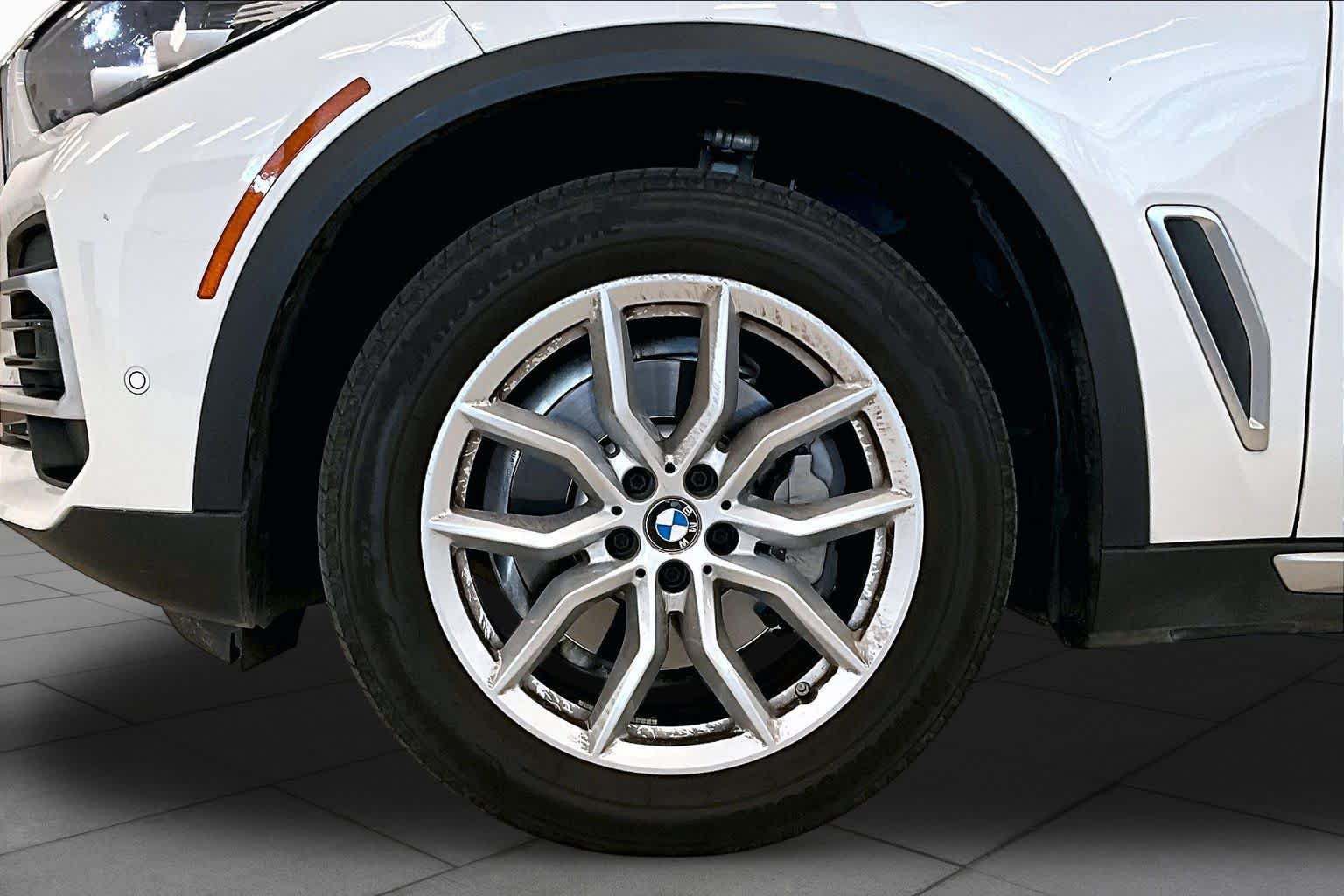Used 2023 BMW X5 xDrive40i w/ Premium Package AWD/4WD image 10