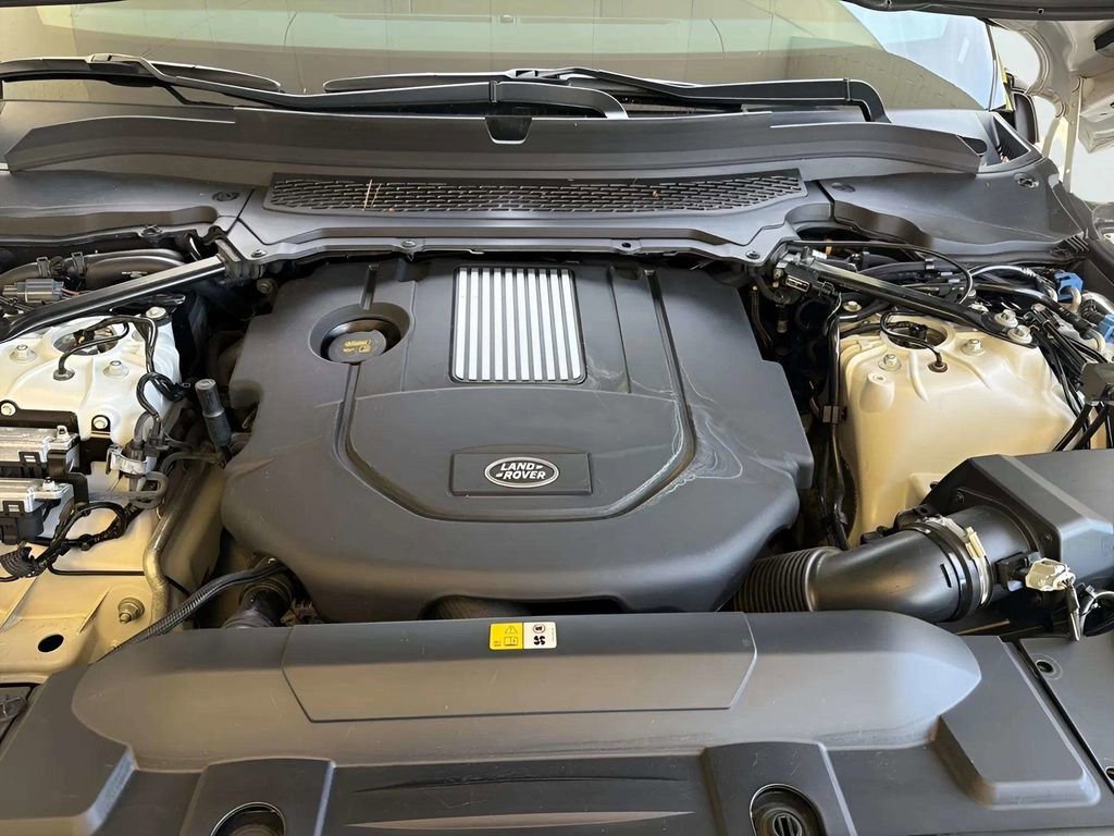 Used 2016 Land Rover Range Rover HSE image 27